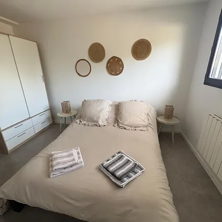 Apartment Confortable T2 Avec Cour Privative